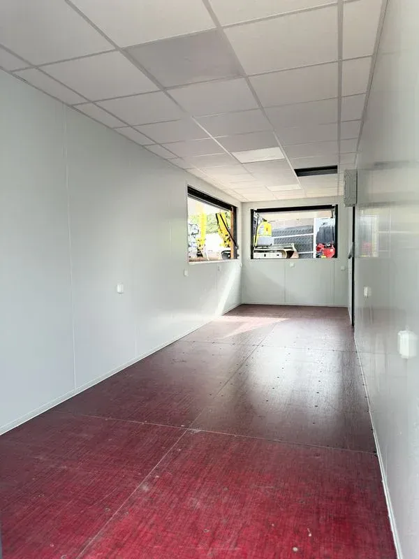 Contenedor de 20′ – Espacio Multiuso para Comercio